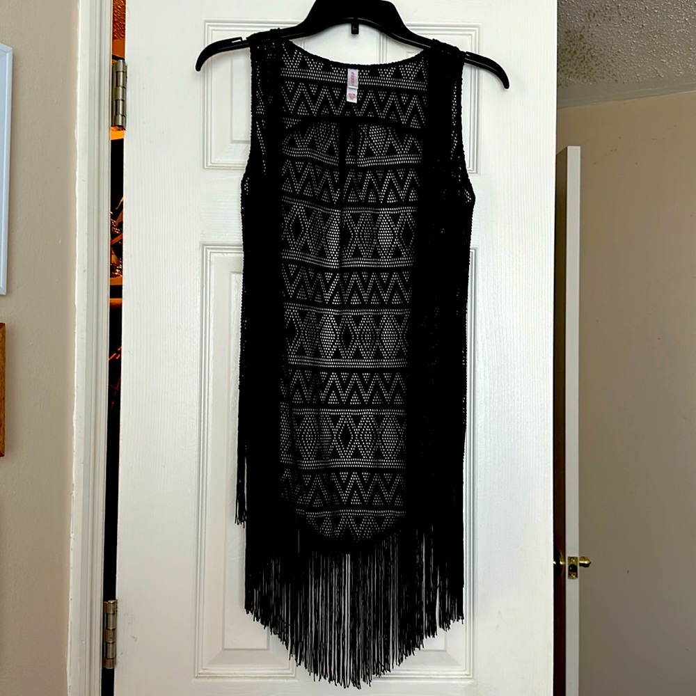 Women’s frayed vest! Western style! Short in front, long in back